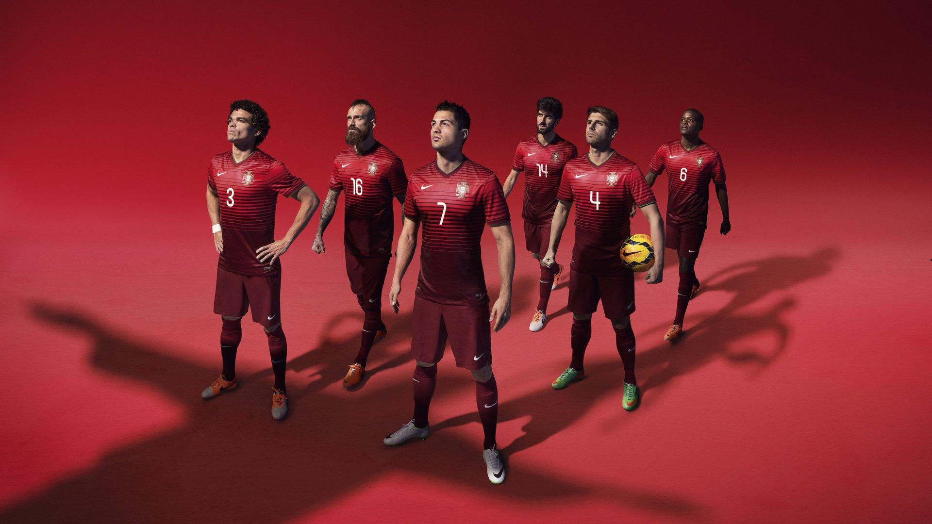 德甲新星西蒙斯引豪门争夺，切尔西拜仁尚未正式报价莱比锡